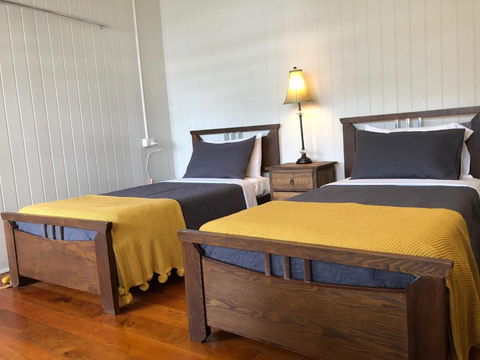 Five 3 Five - The Beachside Barracks - Tourism Caloundra 4