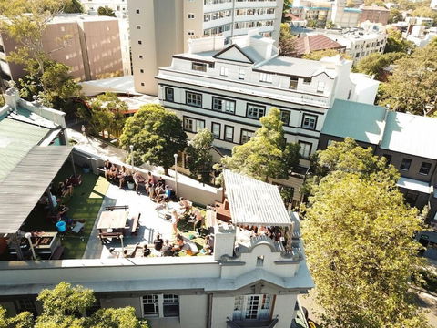 Mad Monkey Backpackers Bayswater - Tourism Caloundra 0