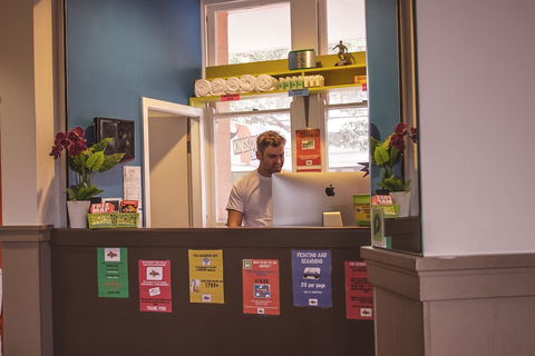 Mad Monkey Backpackers Bayswater - Tourism Caloundra 3