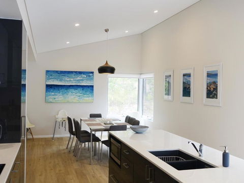 The Villa Dunsborough - Tourism Caloundra 5