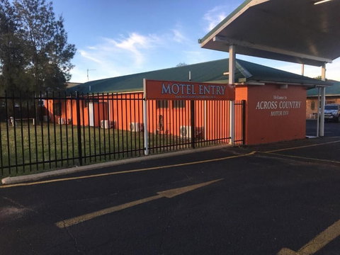 Across Country Motor Inn - Tourism Caloundra 1