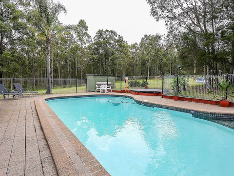Vineyard Hill - Tourism Caloundra 3