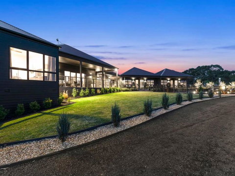 Campania Spa Suite 1 - Tourism Caloundra 5