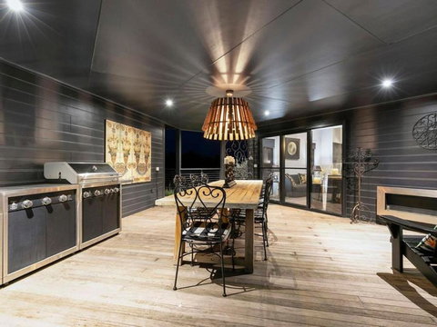 Campania Spa Suite 1 - Tourism Caloundra 6