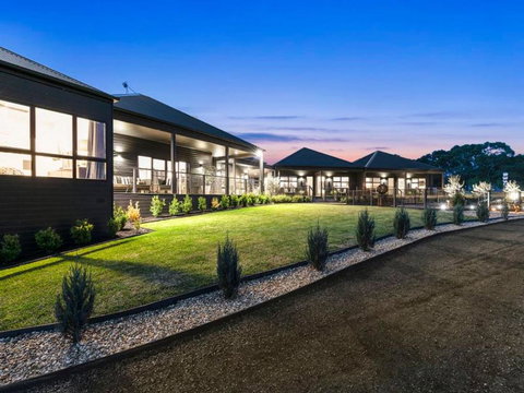 Campania Spa Suite 1 - Tourism Caloundra 3