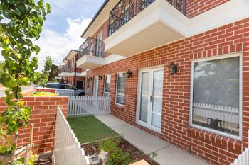 Brand New Townhouse - Tourism Caloundra 0