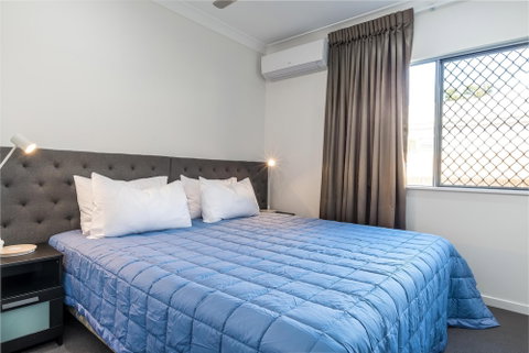 Blue Lagoon Villa B - Tourism Caloundra 6