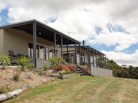 King Parrot Cottages - Tourism Caloundra 3