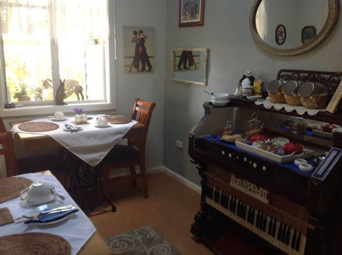 Seas The Day B & B - Tourism Caloundra 0