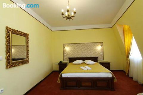 Mole Creek Lodge - Tourism Caloundra 1