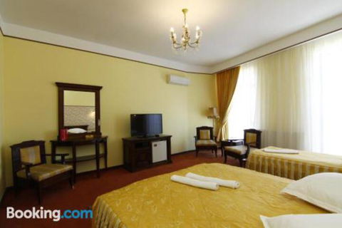 Mole Creek Lodge - Tourism Caloundra 4