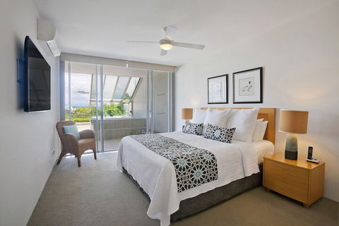 No 1 In Hastings Street - Tourism Caloundra 4