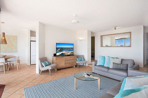 No 1 In Hastings Street - Tourism Caloundra 5