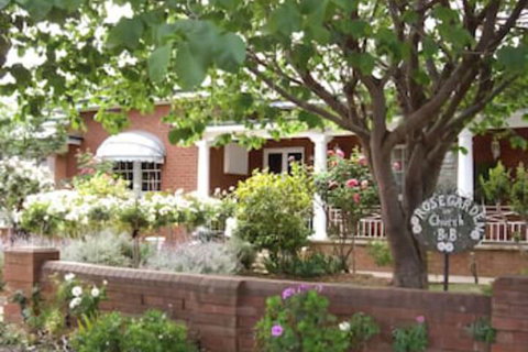 Rose Garden On Church BnB - Tourism Caloundra 0