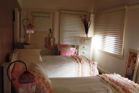 Rose Garden On Church BnB - Tourism Caloundra 5