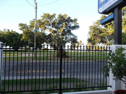 Floriana Villas - Tourism Caloundra 3