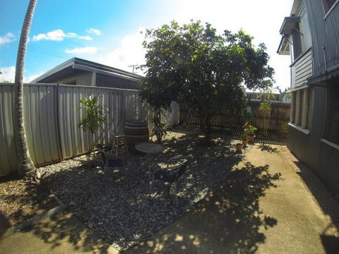 AussieWolf Share House - Tourism Caloundra 0