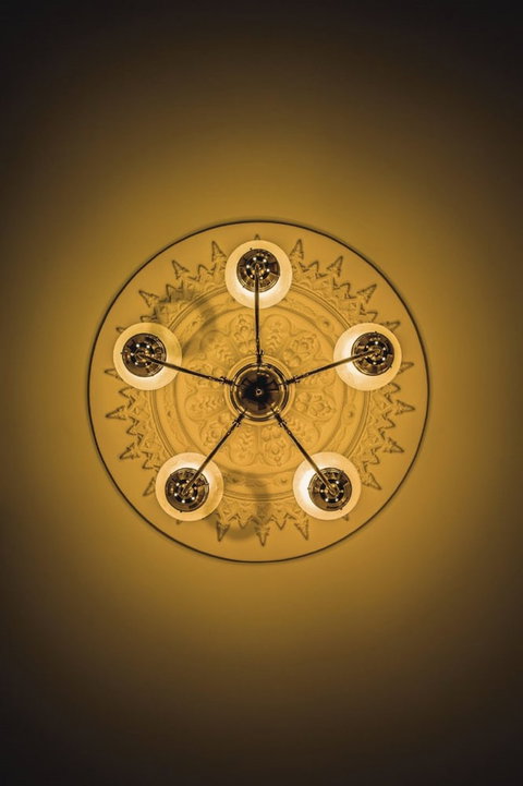 Royal Albert Hotel - Tourism Caloundra 0