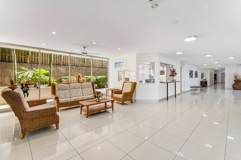 Redvue Apartments - Tourism Caloundra 2