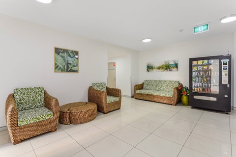 Redvue Apartments - Tourism Caloundra 3