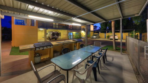 Sky View Units - Tourism Caloundra 0