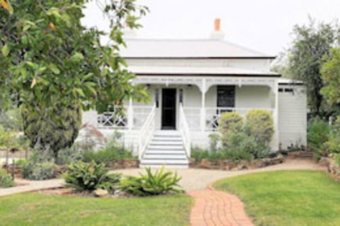 Fairbank House - Tourism Caloundra 0