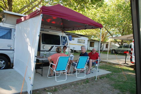 Beechworth Lake Sambell Caravan Park - Tourism Caloundra 2