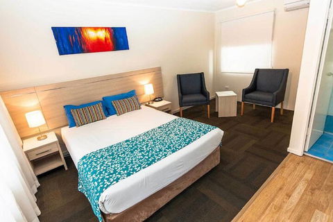 Bay Executive Motel - Tourism Caloundra 7