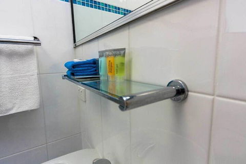 Bay Executive Motel - Tourism Caloundra 1