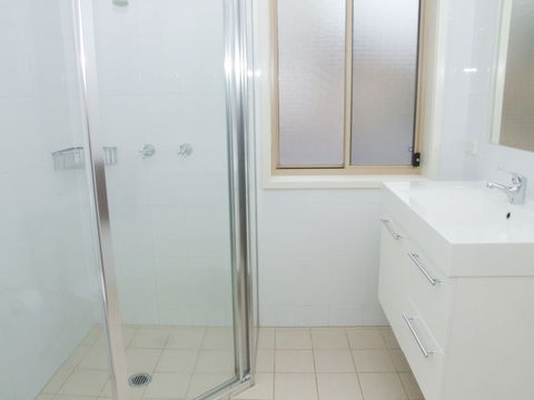 Parker By The Sea - Tourism Caloundra 1