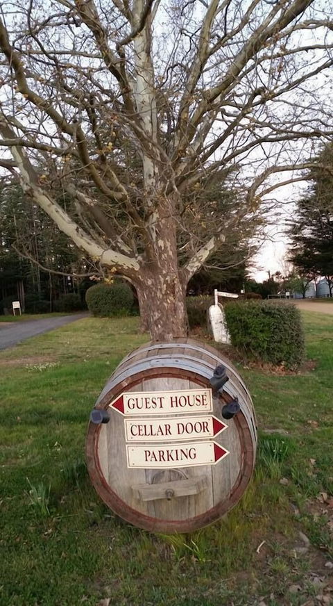 Petersons Armidale Winery & Guesthouse - Tourism Caloundra 1