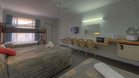 Alluna Motel - Tourism Caloundra 5