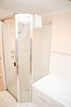 The Grand Apartments North Adelaide - Tourism Caloundra 1