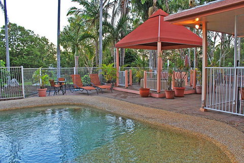 Rainbow Sands Resort - Tourism Caloundra 4