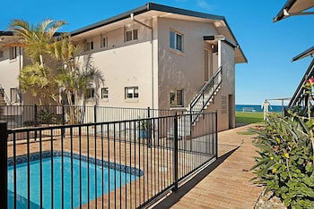 Lennox Head Beachfront Apartments - Tourism Caloundra 0
