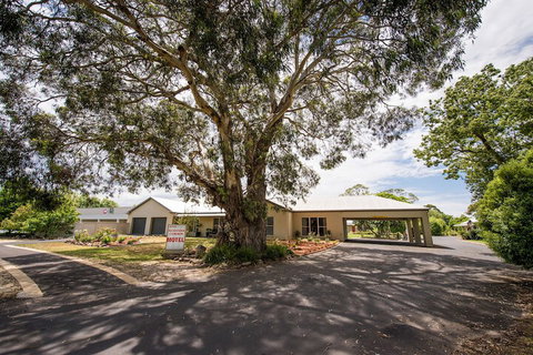 Alexander Cameron Suites - Tourism Caloundra 3