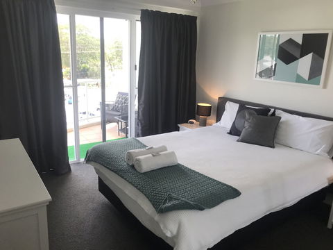Fairways Golf & Beach Retreat - Tourism Caloundra 2