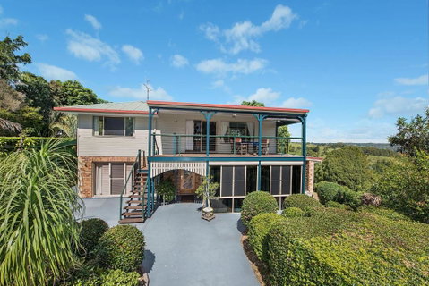 Artisan Spa Views - Tourism Caloundra 3