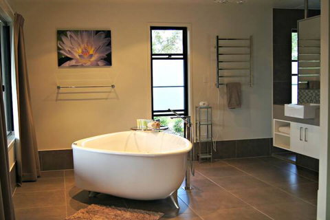 Melawondi Spring Retreat - Tourism Caloundra 7