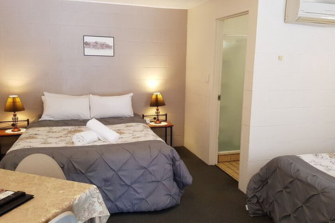 Murray Gardens Cottages & Motel - Tourism Caloundra 4