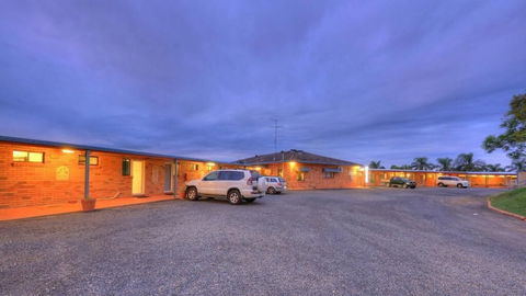 Jacaranda Motor Lodge - Tourism Caloundra 5