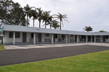 Burrill Lake NSW Tourism Caloundra