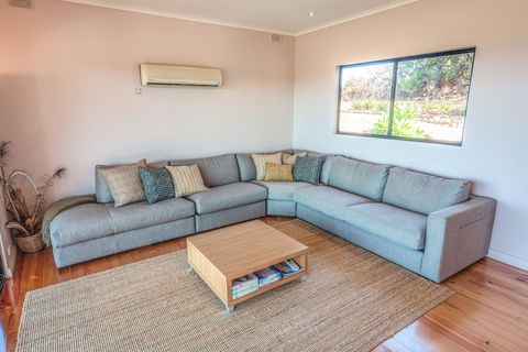 Antechamber Bay Retreats - Tourism Caloundra 5