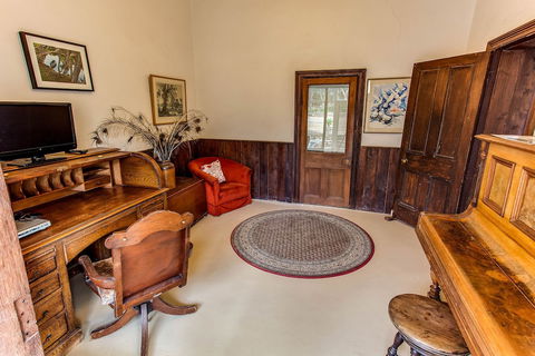 Antechamber Bay Retreats - Tourism Caloundra 2