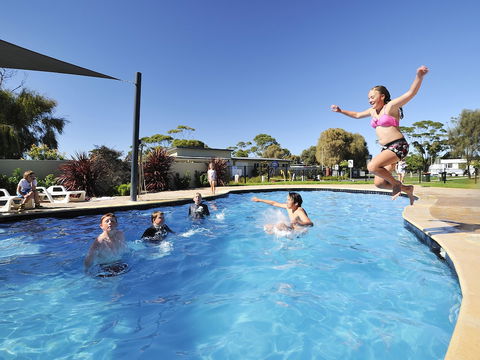 NRMA Eastern Beach Holiday Park - Tourism Caloundra 1