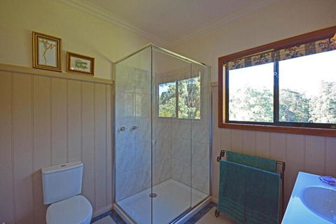 Araluen Park Cottages - Tourism Caloundra 5