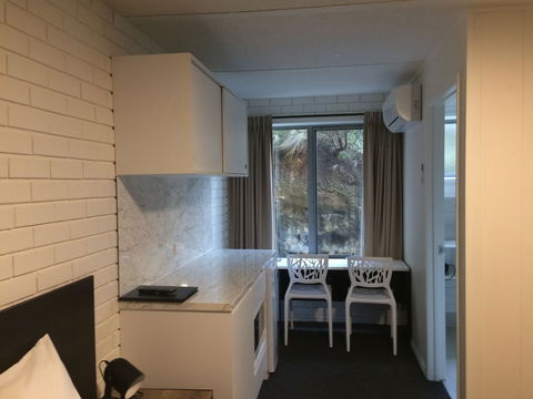 Southern Ocean Motor Inn - Tourism Caloundra 6