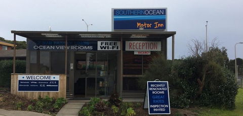 Southern Ocean Motor Inn - Tourism Caloundra 1