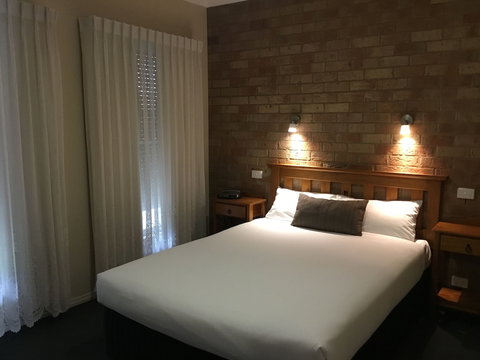 Bridges On Meninya Motel & Apartments - Tourism Caloundra 3