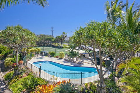 Beach Breakers Resort - Tourism Caloundra 2